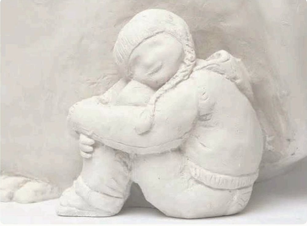 Hope Protect, sculpture in Gesmonite